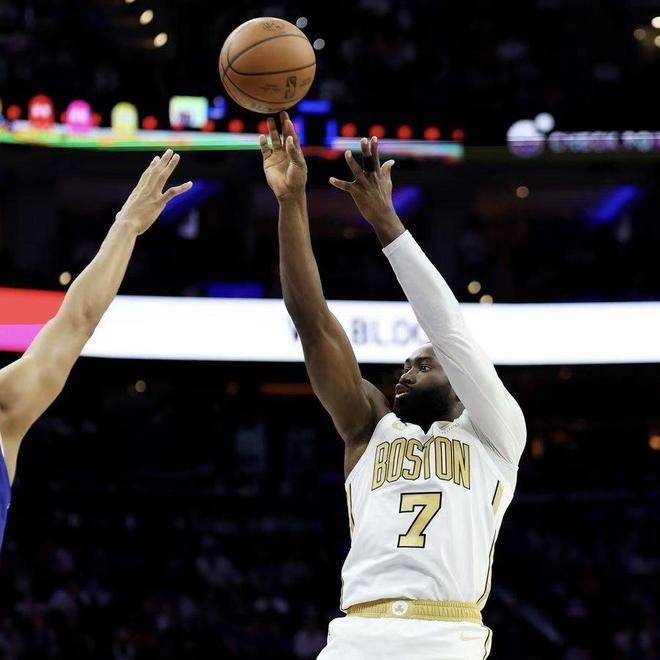 包含风云突变上海久事今晨主帅复盘明尼苏达森林狼伤情更新备战西甲，阿扎伦卡与50激战塞尔维亚队分钟直接炸裂的词条