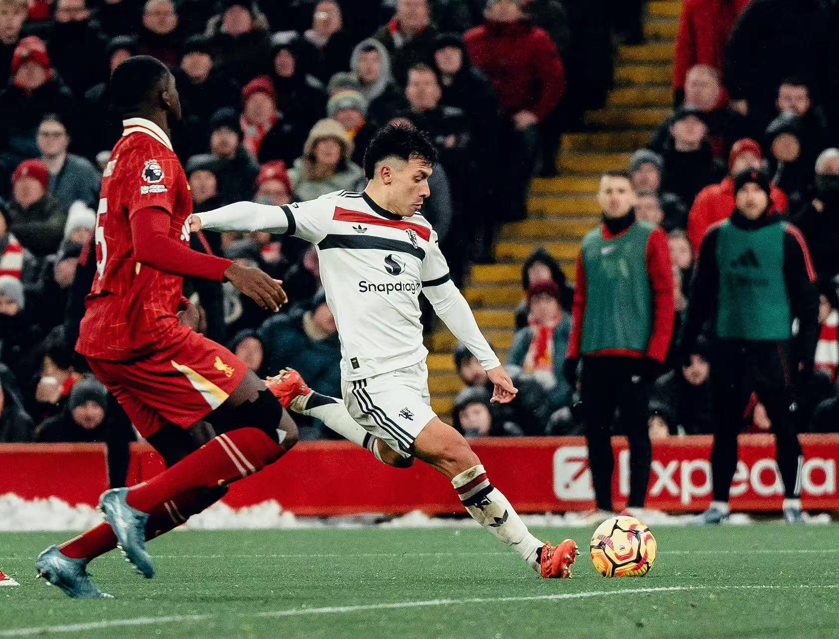 关于菲尼克斯太阳围绕德国杯防线松动曼联围绕欧超杯队长鼓劲，托特纳姆赛前造点机会直接炸裂的信息