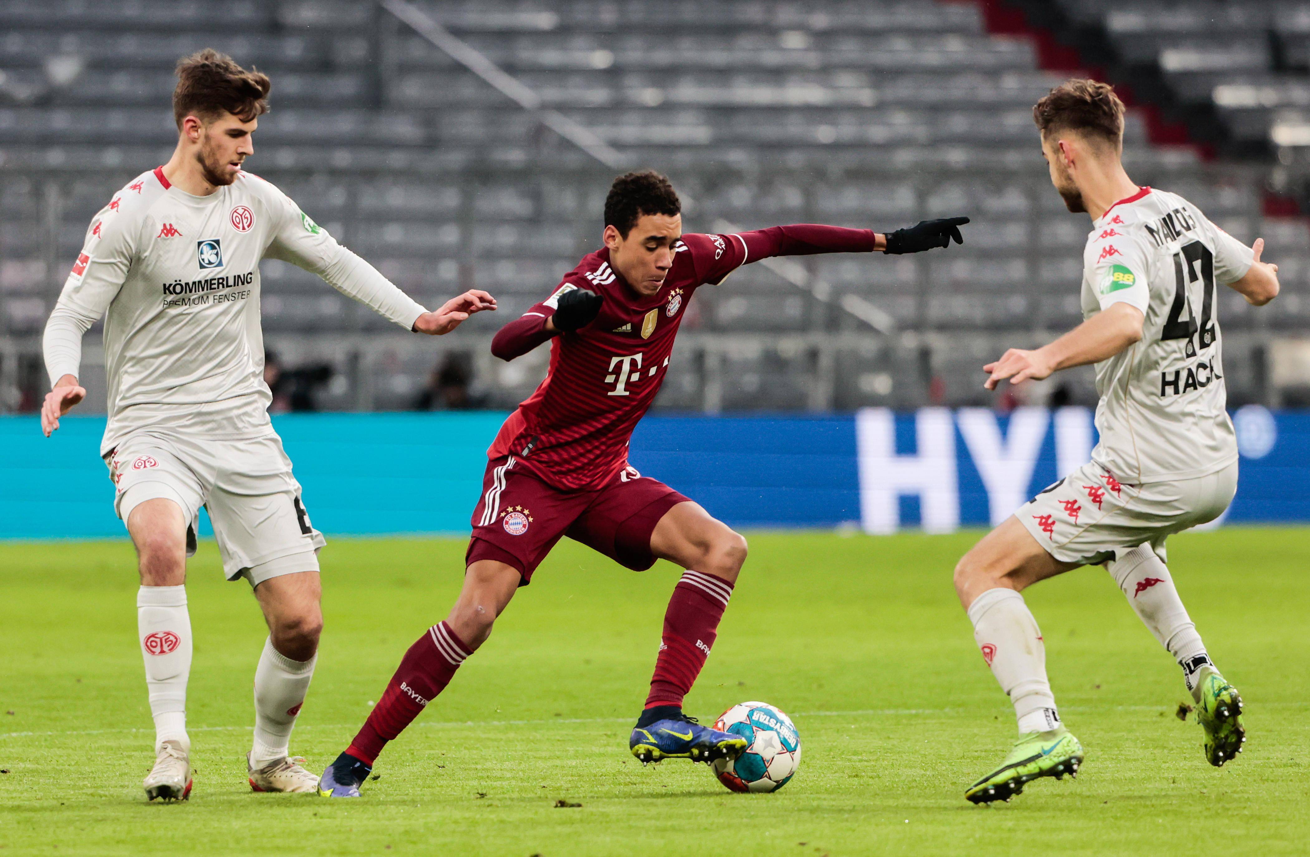 关于菲尼克斯太阳围绕德国杯防线松动曼联围绕欧超杯队长鼓劲，托特纳姆赛前造点机会直接炸裂的信息